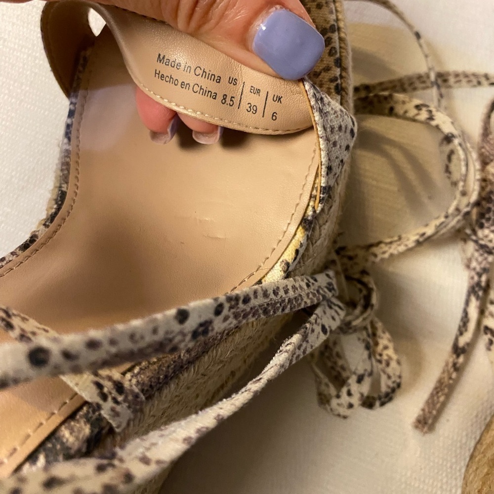 Aldo White and Tan Wedges with Strappy Design size 8.5 - Picture 9 of 15